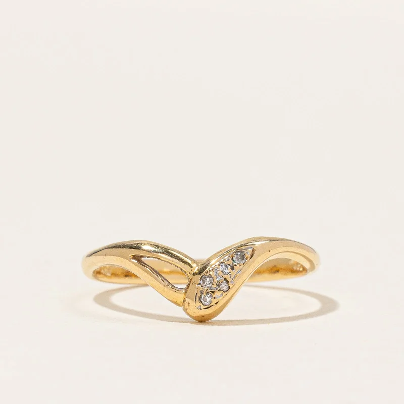 Diamond Chevron Ring | 0.02ctw | SZ 5.5 |