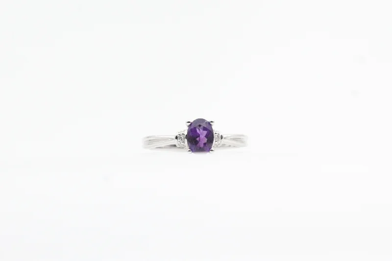 White Gold Amethyst Ring with Diamonds