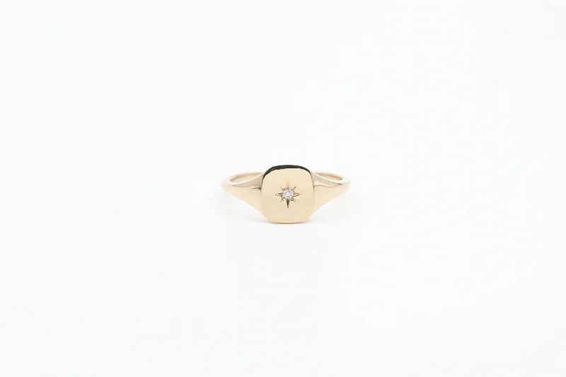 Yellow Gold Signet Ring with Diamond