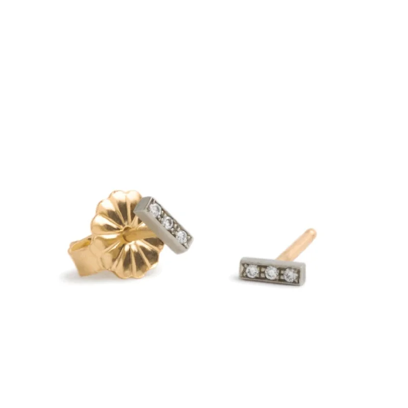 <!--ER669-->petite pavé edgy bar studs