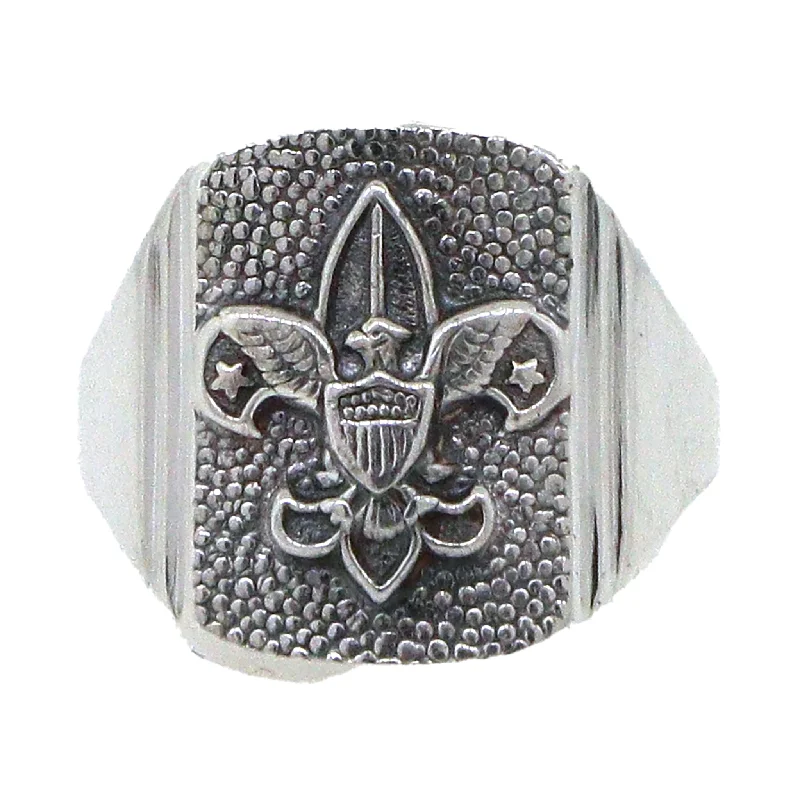 Flash Sale On Elegant Jewelry – Don't Miss Out Fleur De Lis Signet Pinky Ring