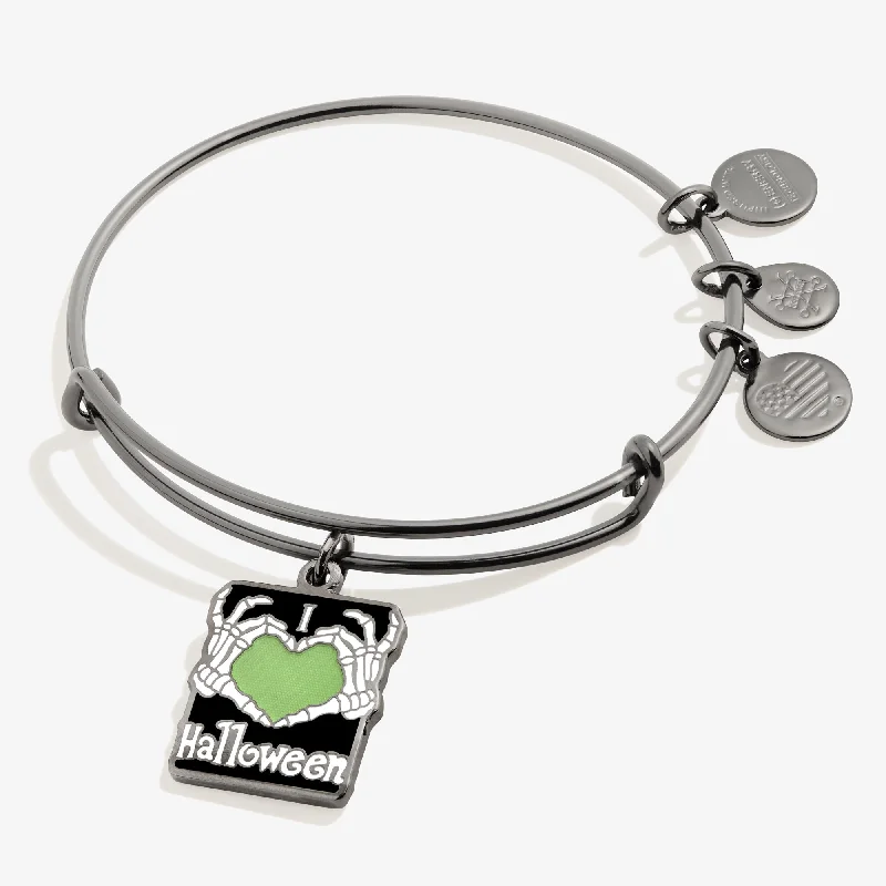 Luxury Meets Affordability – Jewelry Sale Live Now I Heart Halloween Charm Bangle Bracelet