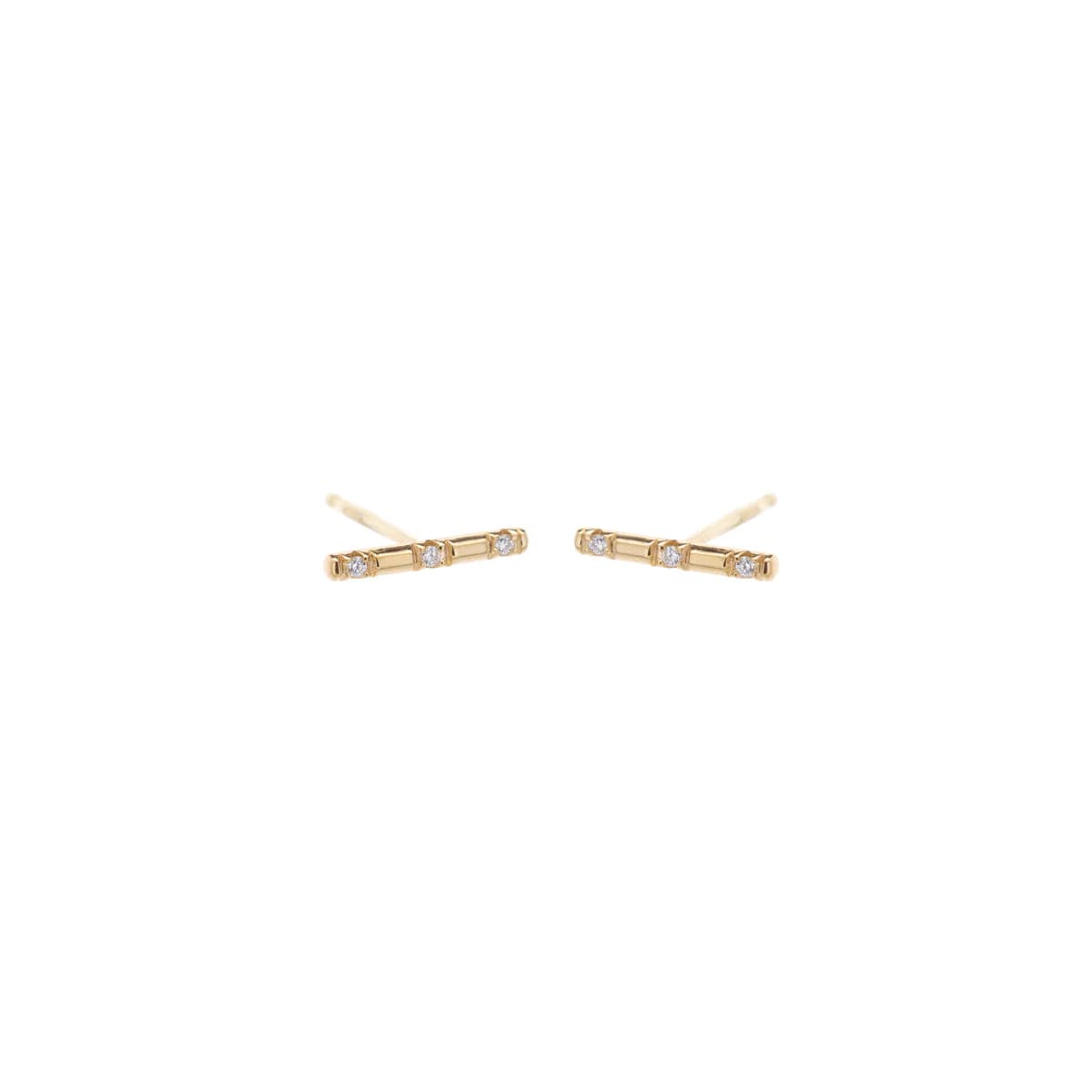 Fashion-Forward Geometric Jewelry For Contemporary Style Zoe Chicco Yellow Gold Three Diamond Bar Studs